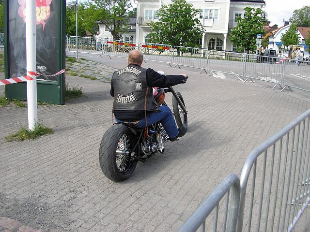 CB004.JPG