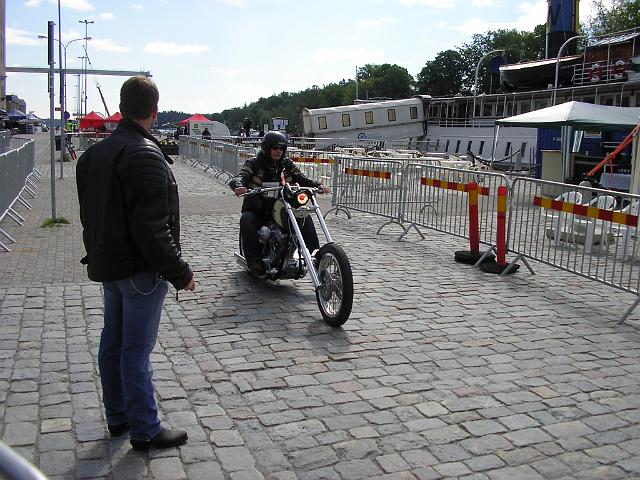 CB009.JPG
