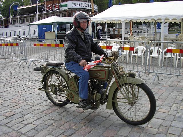 CB032.JPG